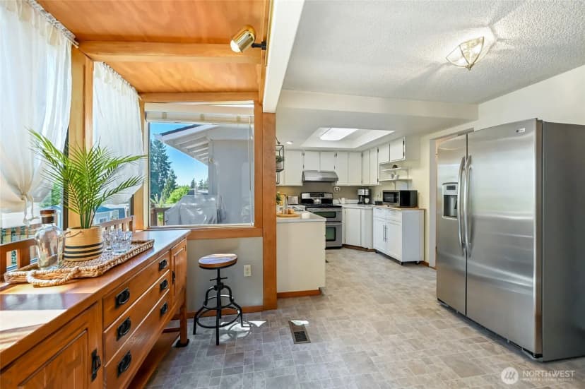 Property photo for 12631 Ne 111th Place, Kirkland photo 11