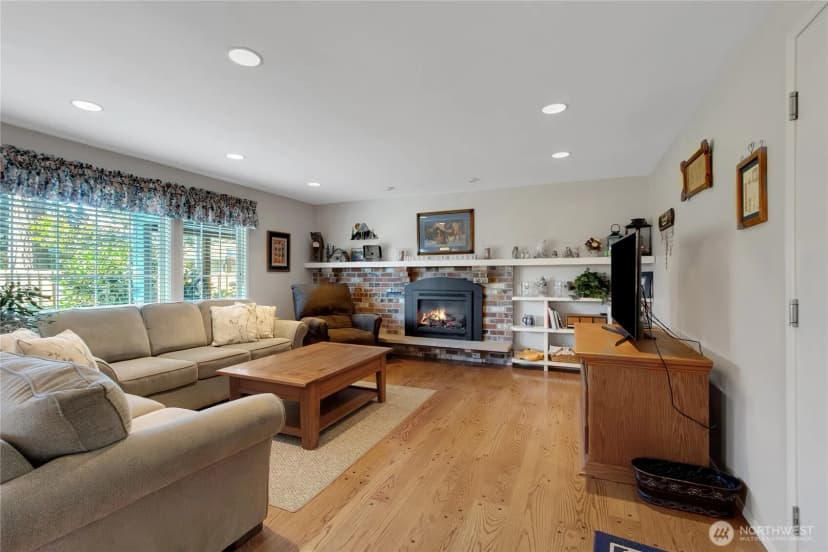 Property photo for 7725 91st Avenue Sw, Lakewood photo 17