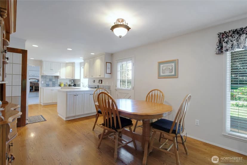 Property photo for 7725 91st Avenue Sw, Lakewood photo 16