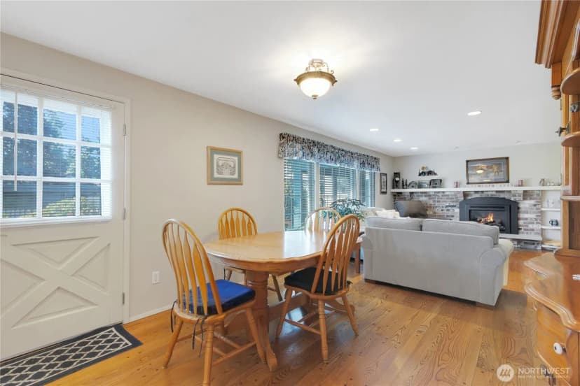 Property photo for 7725 91st Avenue Sw, Lakewood photo 14