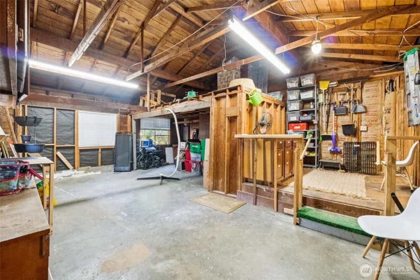 Property photo for 14810 Corliss Avenue N, Shoreline photo 30