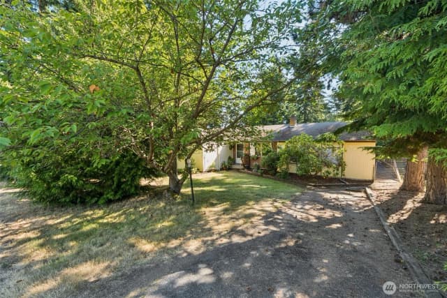 Property photo for 14810 Corliss Avenue N, Shoreline photo 2