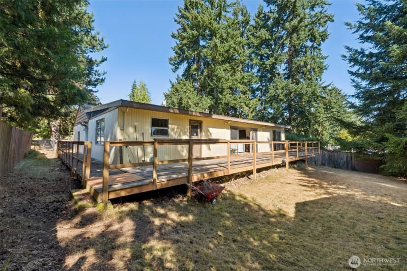 Property photo for 14810 Corliss Avenue N, Shoreline photo 36