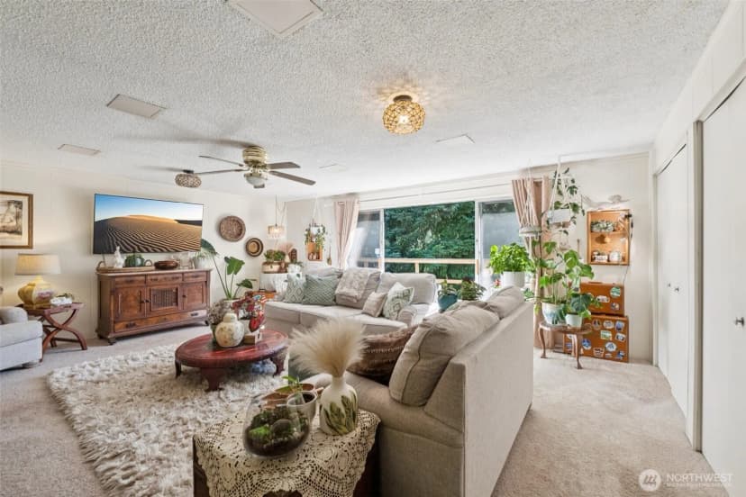 Property photo for 14810 Corliss Avenue N, Shoreline photo 6