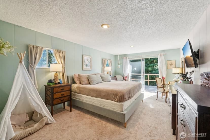 Property photo for 14810 Corliss Avenue N, Shoreline photo 18