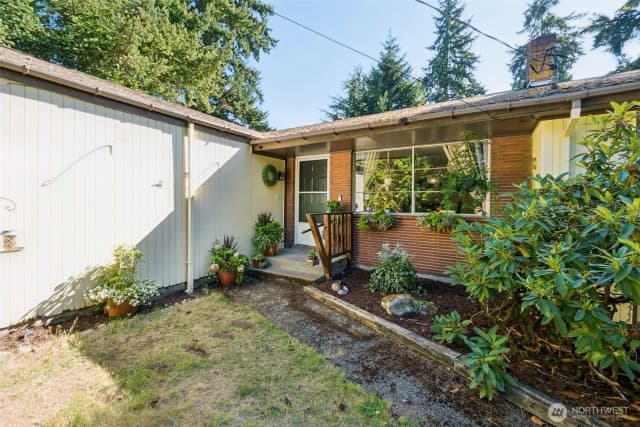 Property photo for 14810 Corliss Avenue N, Shoreline photo 5