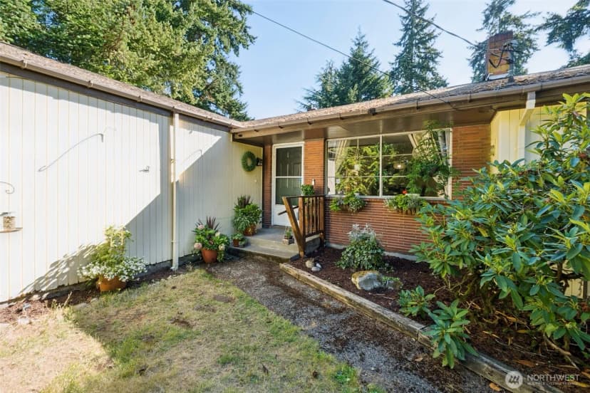 Property photo for 14810 Corliss Avenue N, Shoreline photo 5