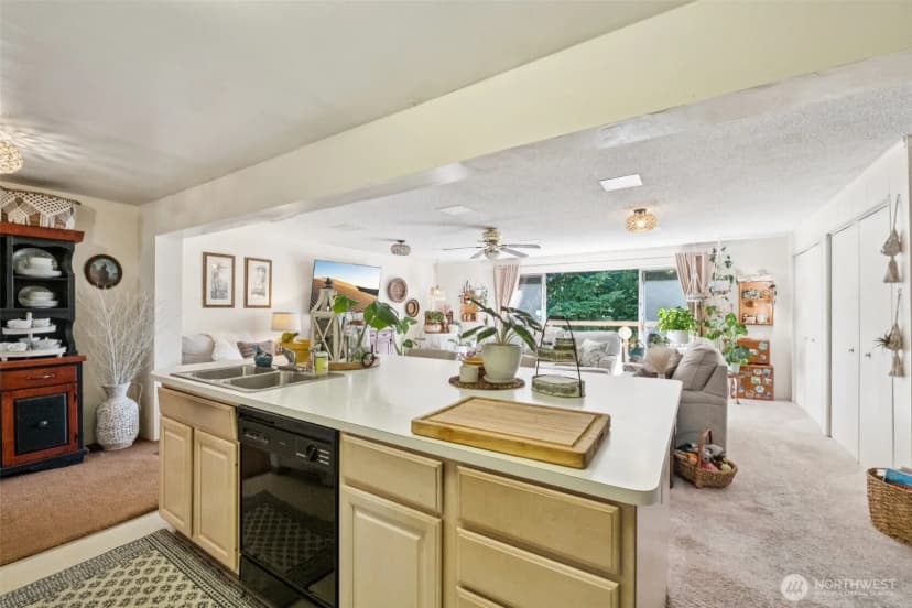 Property photo for 14810 Corliss Avenue N, Shoreline photo 17