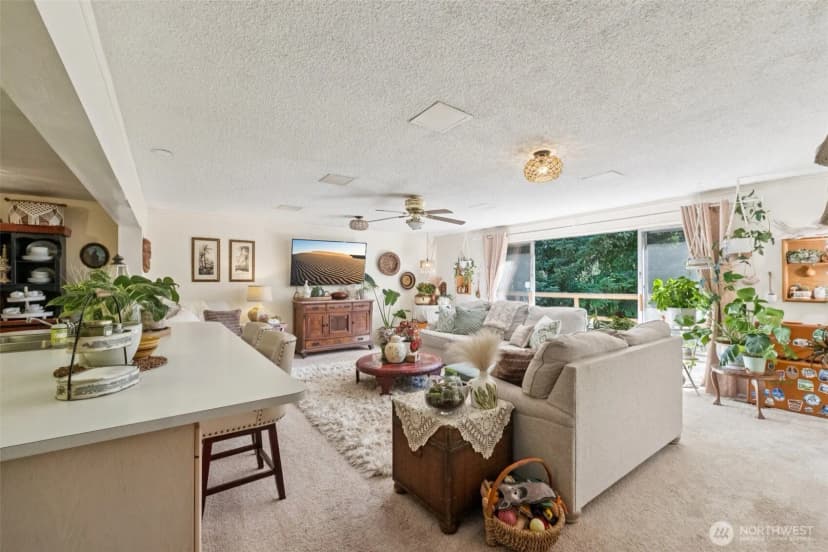 Property photo for 14810 Corliss Avenue N, Shoreline photo 9