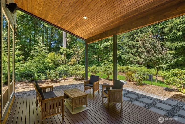 Property photo for 10235 Upper Preston Road Se, Issaquah photo 5