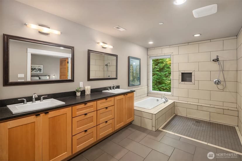 Property photo for 10235 Upper Preston Road Se, Issaquah photo 25