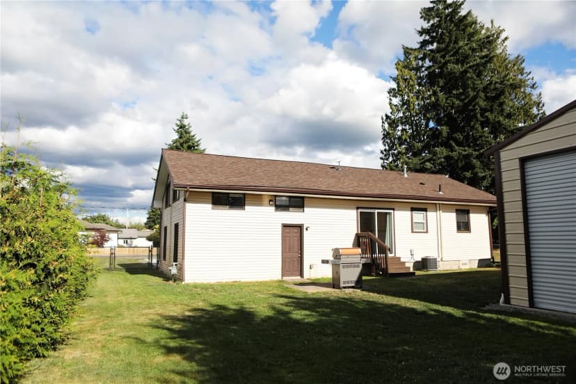 Property photo for 181 S 2nd St, Buckley photo 30