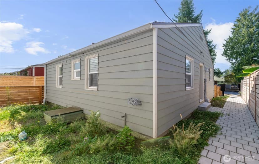Property photo for 9226 21st Avenue Sw, Seattle photo 15