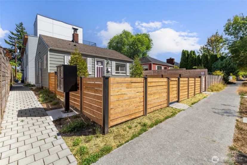 Property photo for 9226 21st Avenue Sw, Seattle photo 17