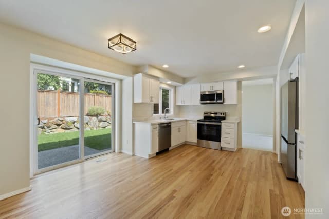 Property photo for 907 233rd Place Sw, Bothell photo 3