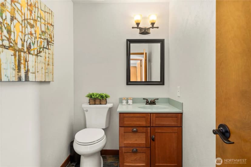 Property photo for 5208 Ridge Drive Ne, Tacoma photo 17