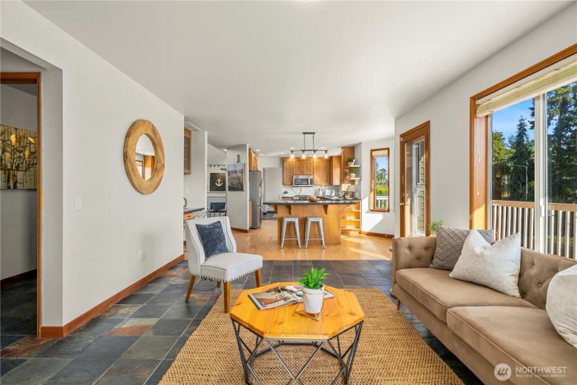 Property photo for 5208 Ridge Drive Ne, Tacoma photo 13