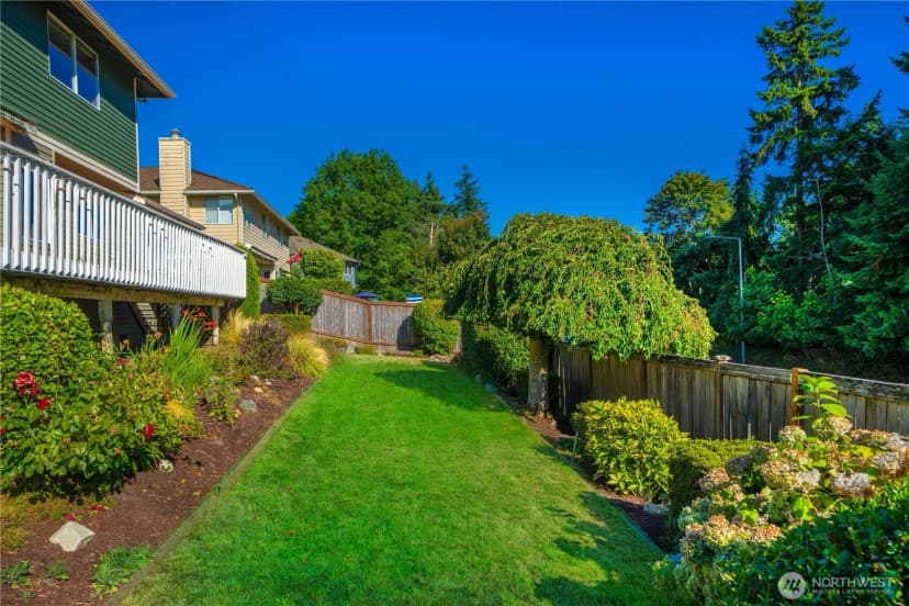 Property photo for 5208 Ridge Drive Ne, Tacoma photo 32