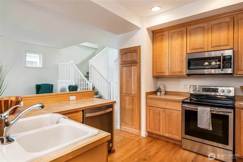 Property photo for 17121 3rd Place W, Bothell photo 9
