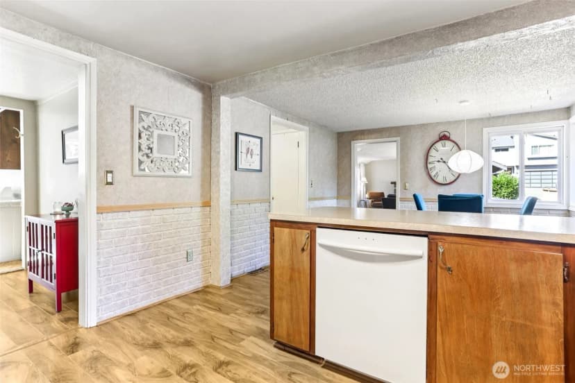 Property photo for 16004 74th Avenue Ne, Kenmore photo 16