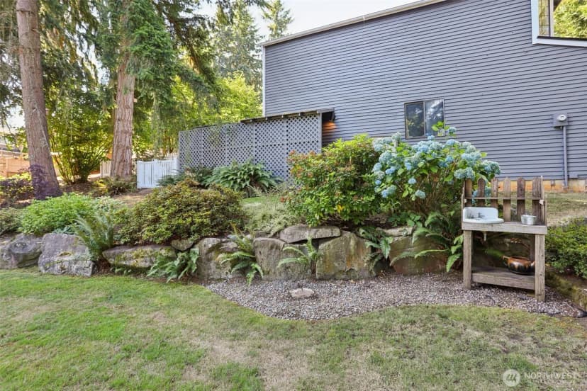 Property photo for 16004 74th Avenue Ne, Kenmore photo 36