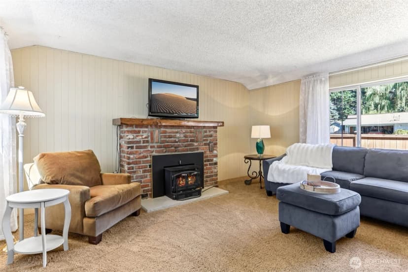 Property photo for 16004 74th Avenue Ne, Kenmore photo 8