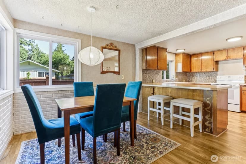 Property photo for 16004 74th Avenue Ne, Kenmore photo 11