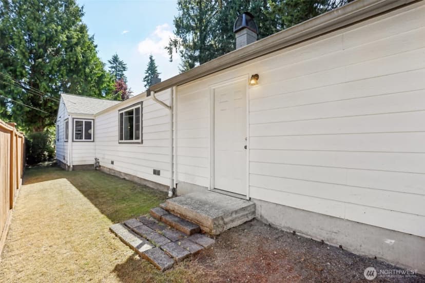 Property photo for 16004 74th Avenue Ne, Kenmore photo 37