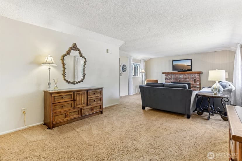 Property photo for 16004 74th Avenue Ne, Kenmore photo 6