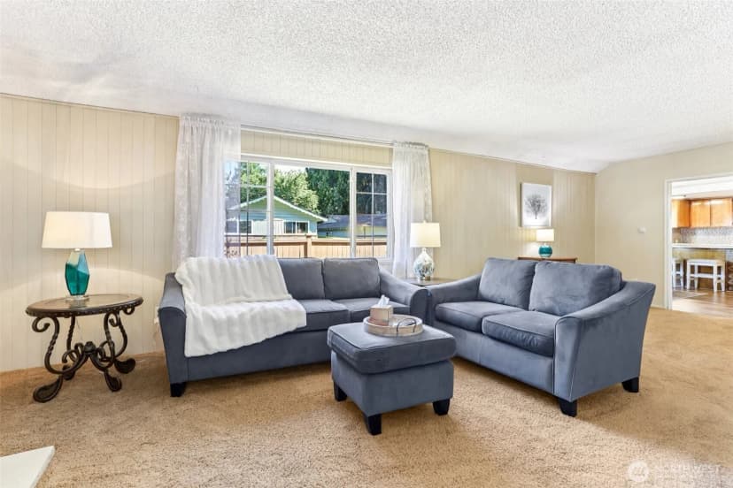 Property photo for 16004 74th Avenue Ne, Kenmore photo 9