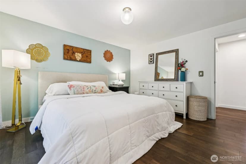 Property photo for 8100 8th Avenue Sw, Seattle photo 12