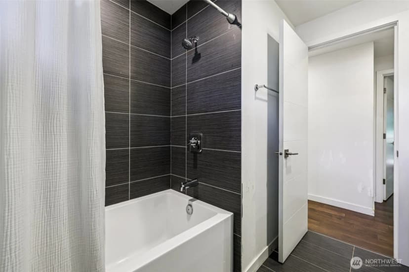 Property photo for 8100 8th Avenue Sw, Seattle photo 22