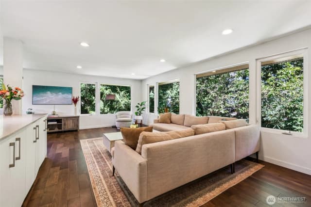 Property photo for 8100 8th Avenue Sw, Seattle photo 5