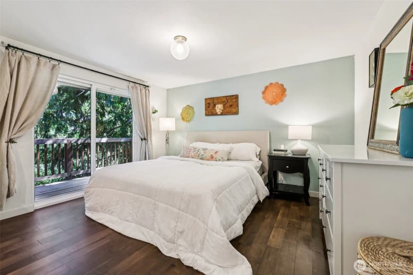 Property photo for 8100 8th Avenue Sw, Seattle photo 11