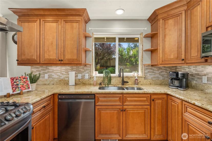 Property photo for 22015 Se 244th Place, Maple Valley photo 20