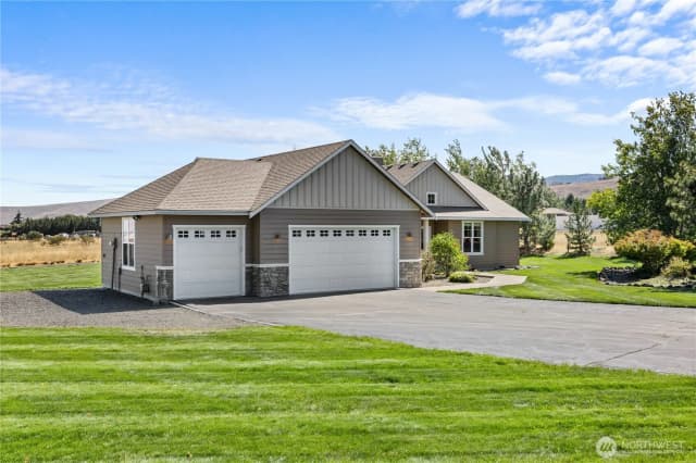 Property photo for 530 Meadow View Drive, Ellensburg photo 3