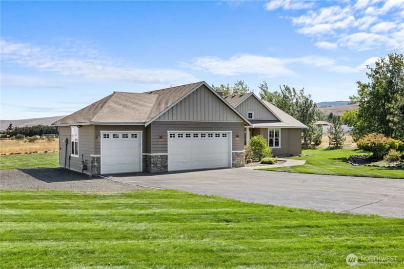Property photo for 530 Meadow View Drive, Ellensburg photo 3