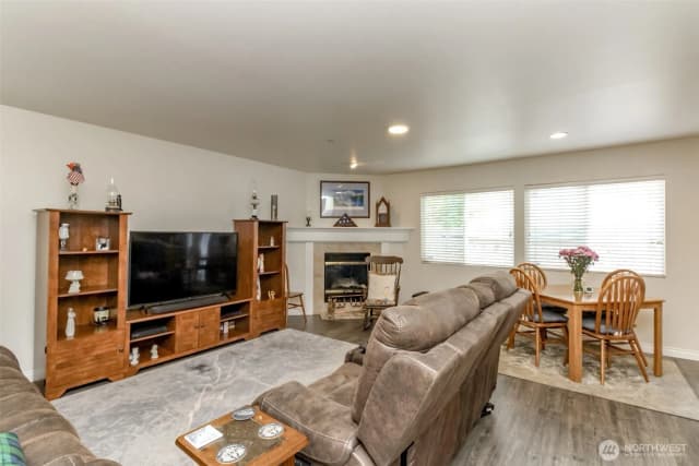 Property photo for 2652 Meyer Street, Dupont photo 4