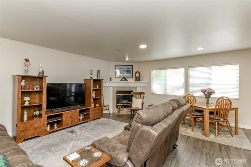 Property photo for 2652 Meyer Street, Dupont photo 4