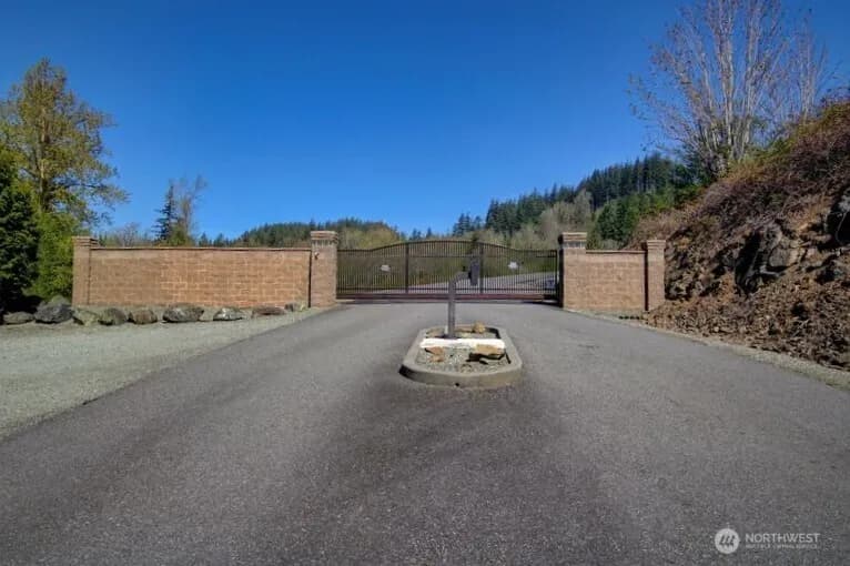 Property photo for 7514 Avalon Heights Way, Sedro Woolley photo 34