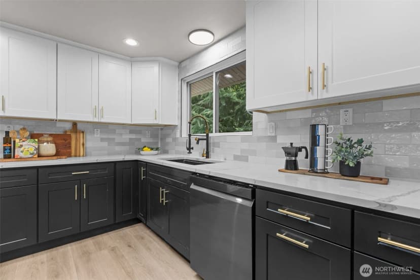 Property photo for 2513 Vashon Court Ne, Renton photo 8
