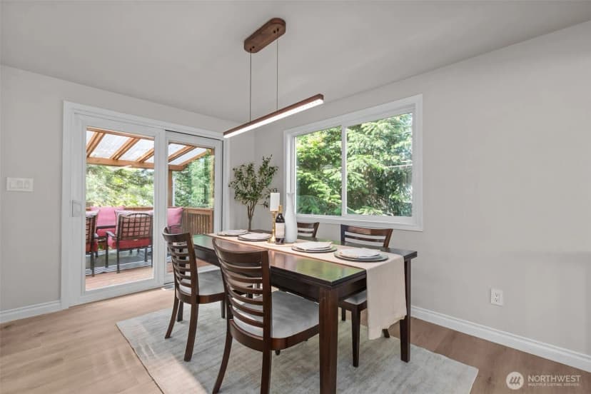 Property photo for 2513 Vashon Court Ne, Renton photo 5