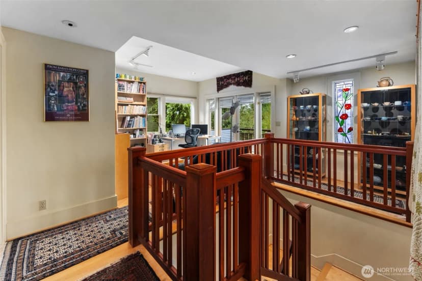 Property photo for 4321 Densmore Avenue N, Seattle photo 26