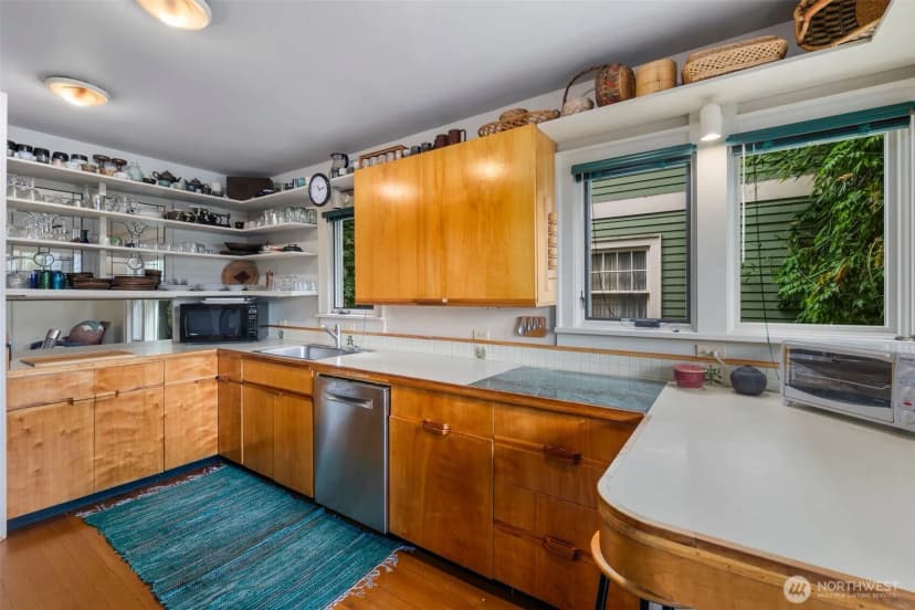 Property photo for 4321 Densmore Avenue N, Seattle photo 15
