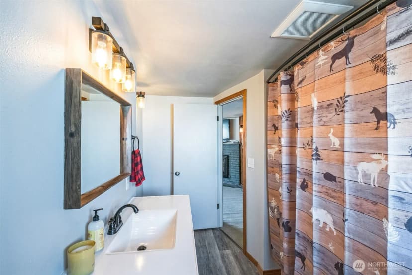 Property photo for 420 3rd Street, Ronald photo 26