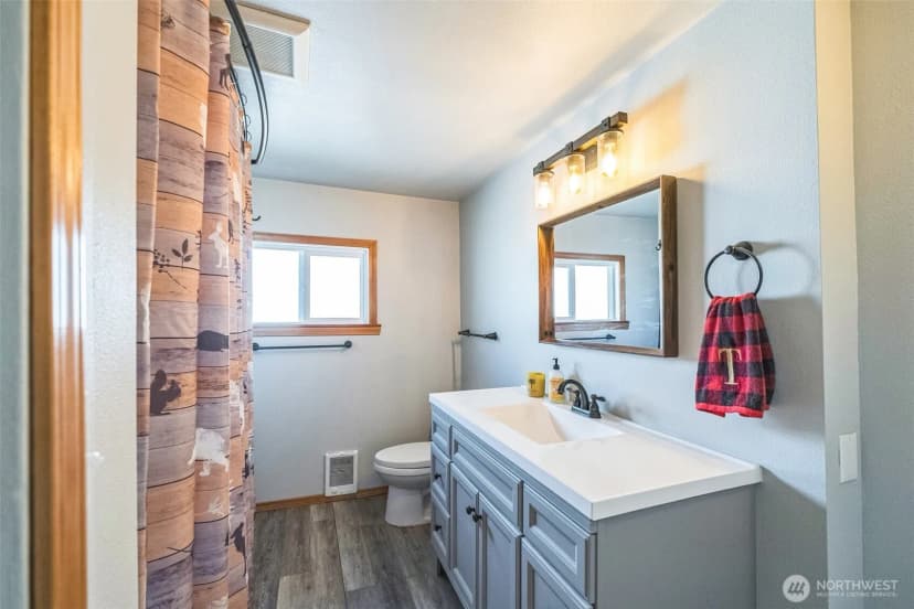 Property photo for 420 3rd Street, Ronald photo 25