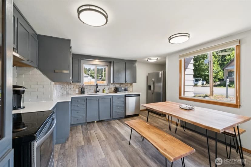 Property photo for 420 3rd Street, Ronald photo 19
