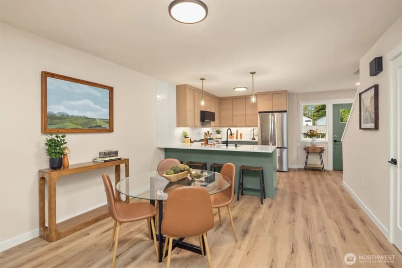 Property photo for 11524 38th Avenue Ne #a, Seattle photo 8
