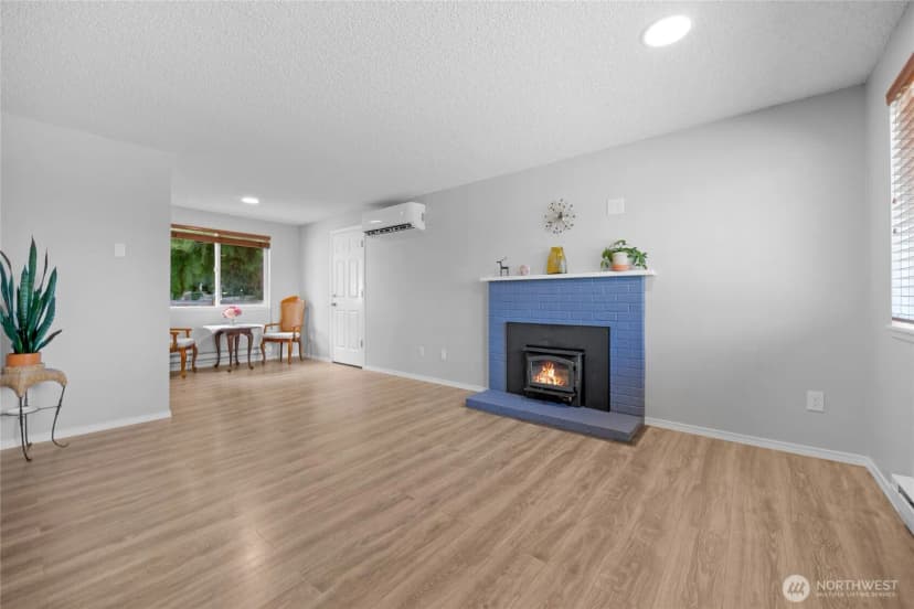 Property photo for 9311 58th Drive Ne, Marysville photo 3