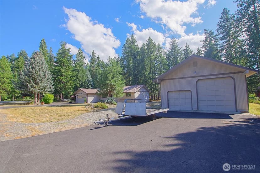 Property photo for 70 Lake Cabins Road, Ronald photo 2